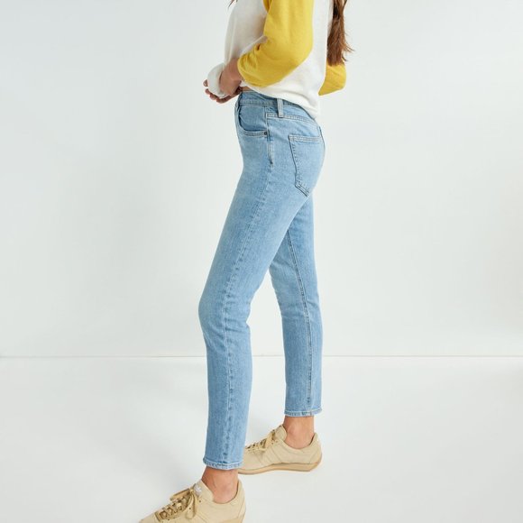 Aritzia Denim Forum Yoko High Rise Slim 28L - Picture 5 of 8